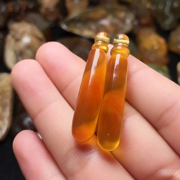 琥珀未镶嵌裸石磨牙棒一对42