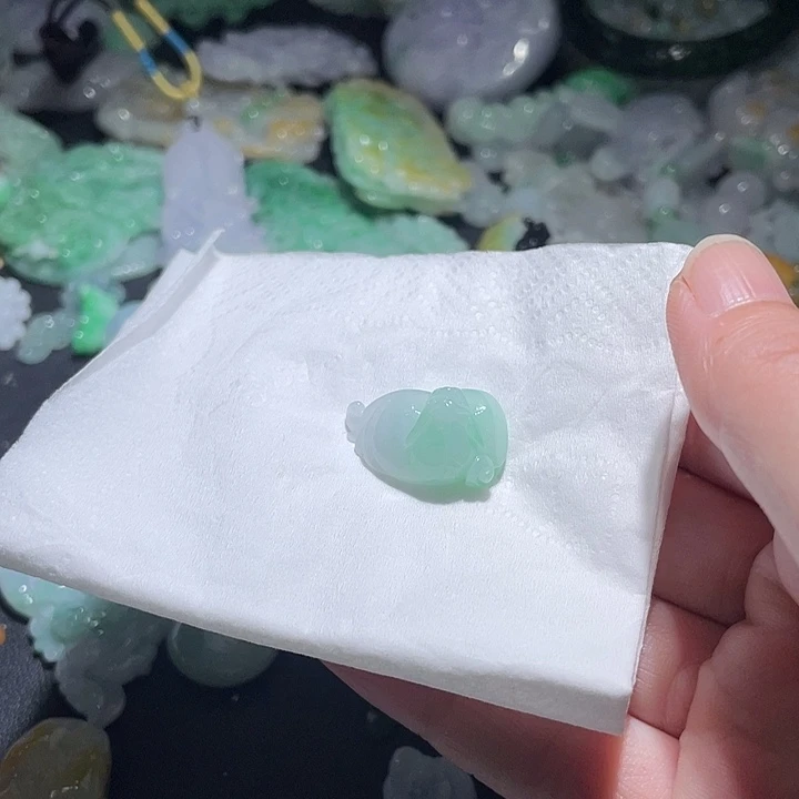 颈饰未镶嵌翡翠天