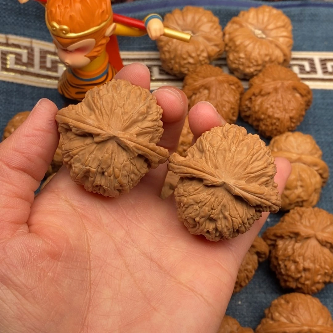 文玩核桃把件43全品精品球白