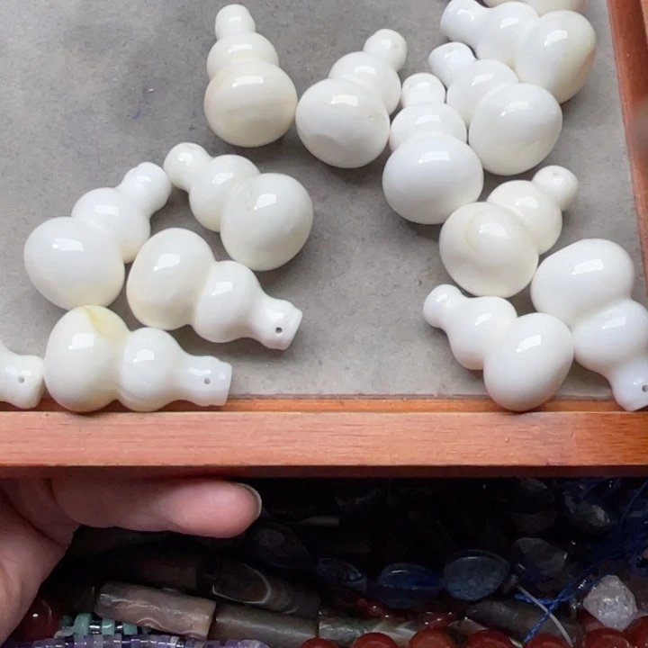 玛瑙/玉髓合金珠宝半成品一个20x34mm车车葫芦吊坠