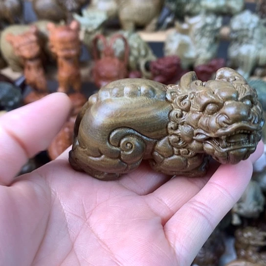 花梨木类k*公貔貅手把件