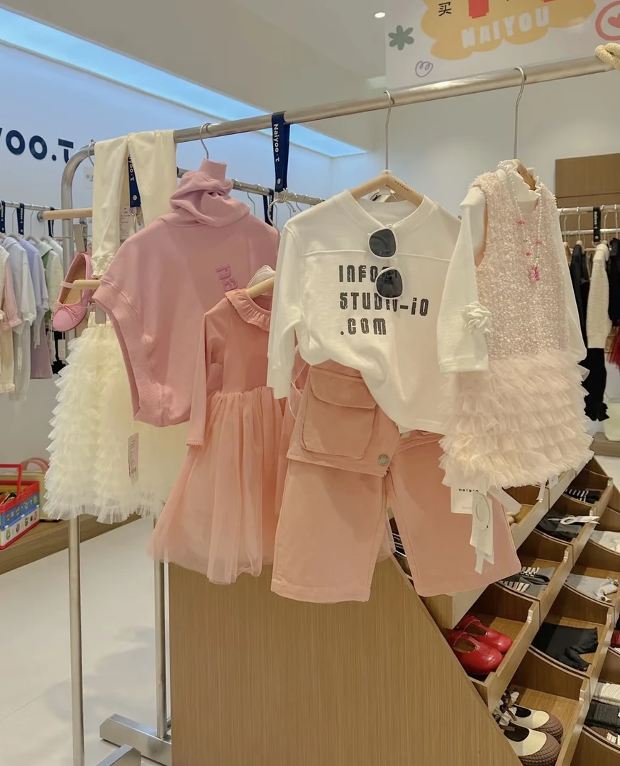 童装韩版卫衣男童T恤女童裙子