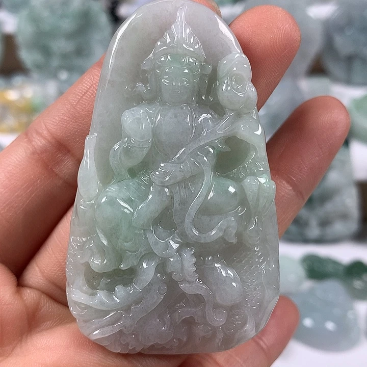 翡翠未镶嵌颈饰玉龙观音福利