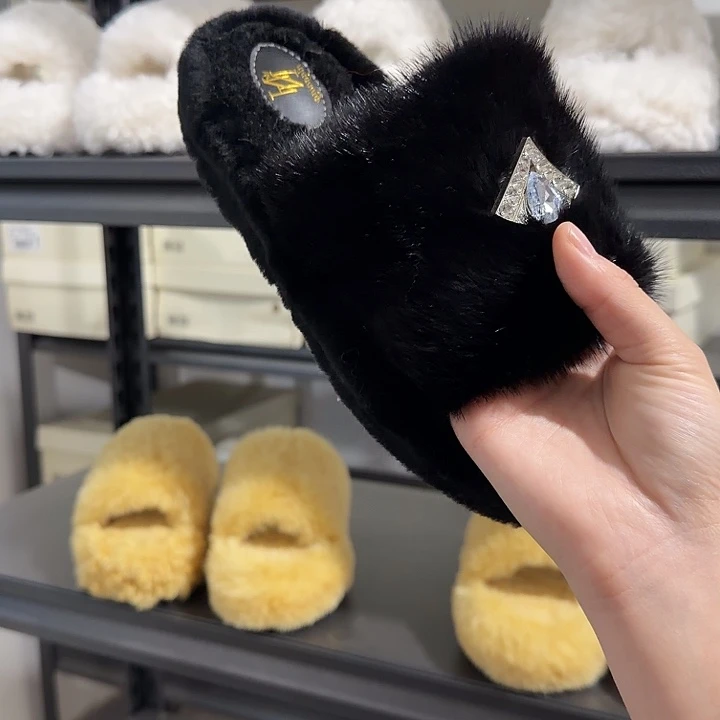 套趾款黑色水貂8厘米