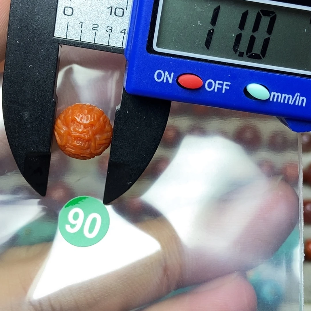 南红玛瑙未镶嵌南红玛瑙有瑕疵