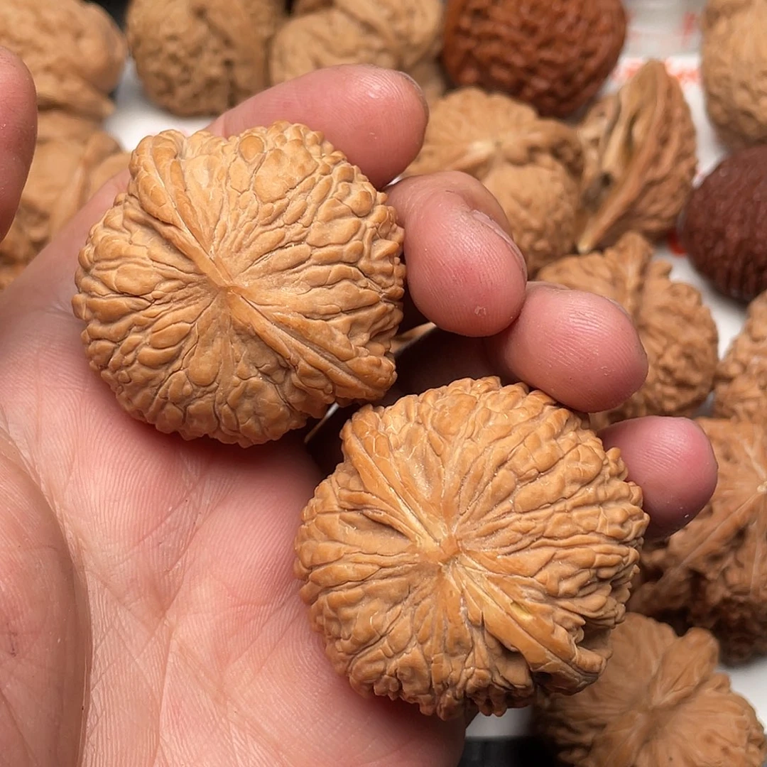 文玩核桃吊坠胖*泥鳅