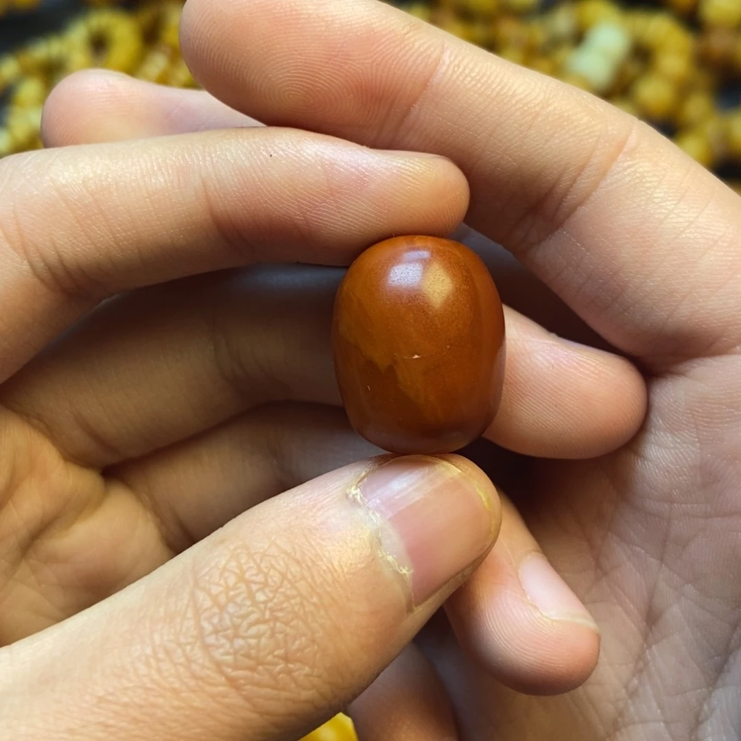 琥珀足铂镶嵌珠宝奇石