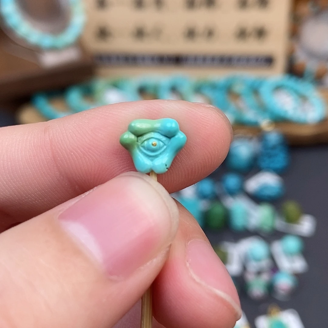 绿松石雕刻未镶嵌