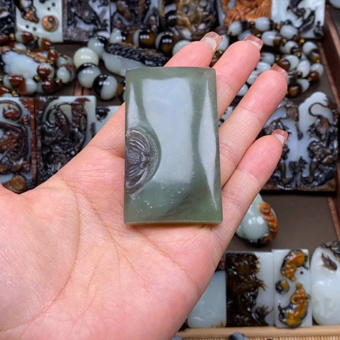 颈饰未镶嵌和田玉