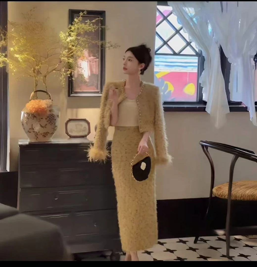 小香风套装气质时尚加棉加厚百搭设计师款鸵鸟毛拼接两件套套装女