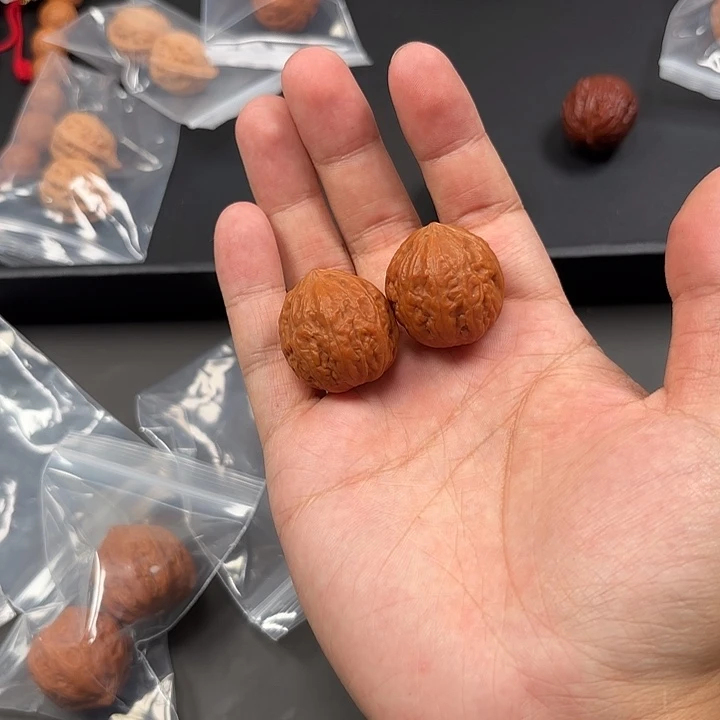 文玩核桃吊坠大胖墩