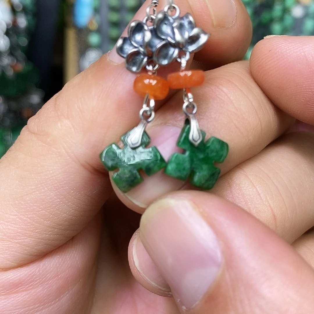 银S925镶嵌翡翠耳饰漂亮美眉