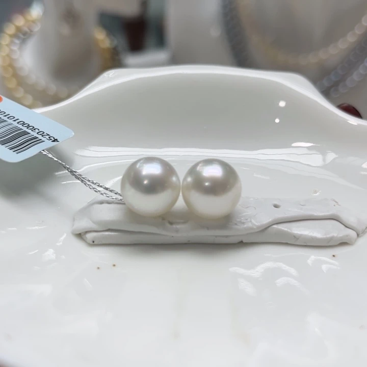 海水珍珠耳饰18K金镶嵌