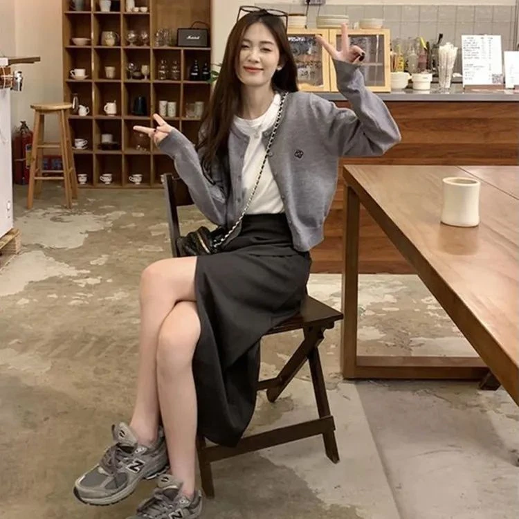长袖时尚套装女春季新款针织开衫毛衣中长款开叉半身裙T恤三件套