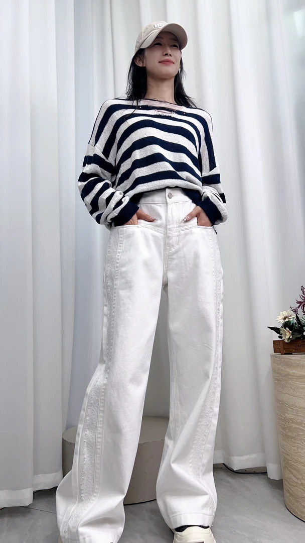 邻家集品/牛仔裤/82512212/显瘦/白色/高腰/直筒/百搭/宽松/破洞