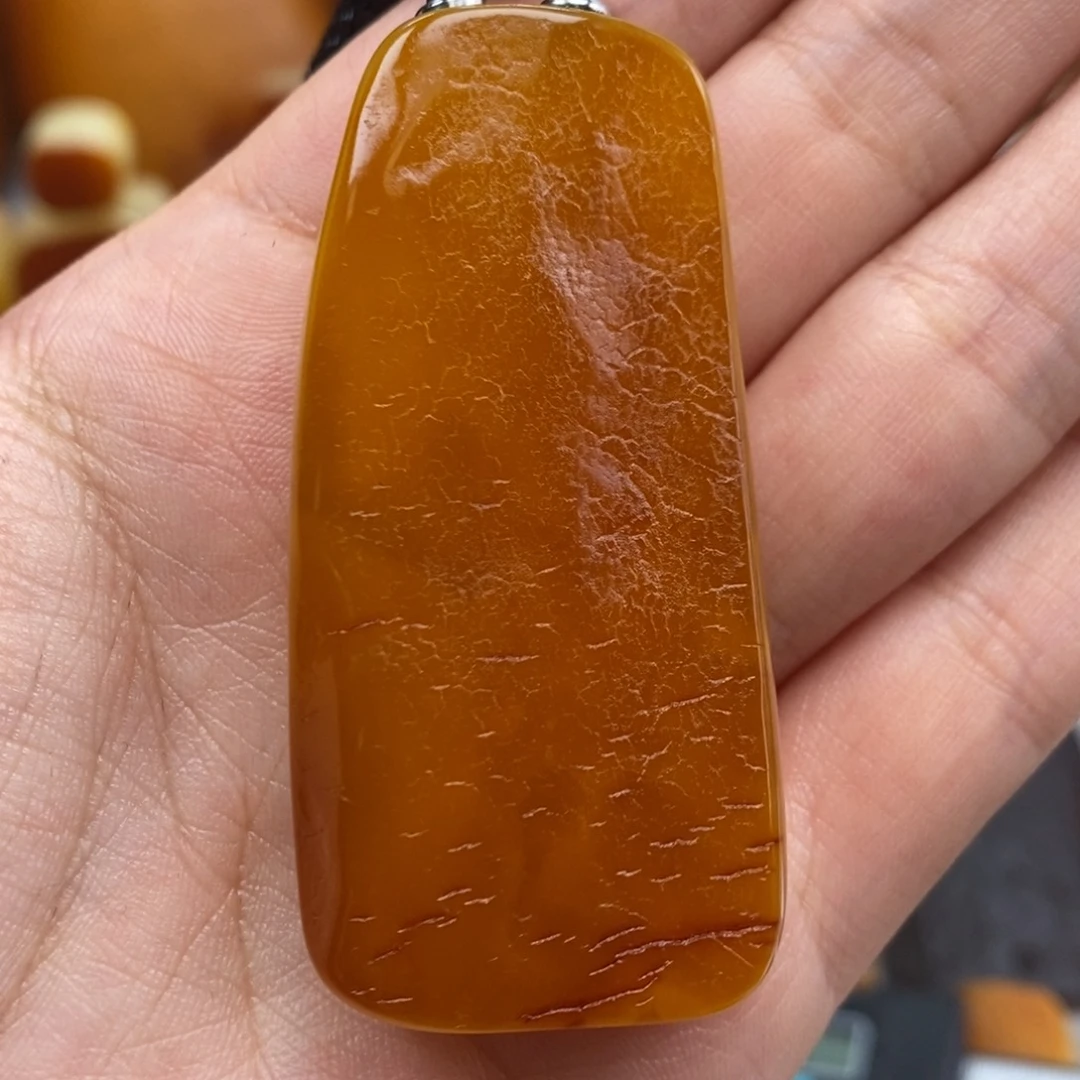 琥珀吊坠(赠链)未镶嵌