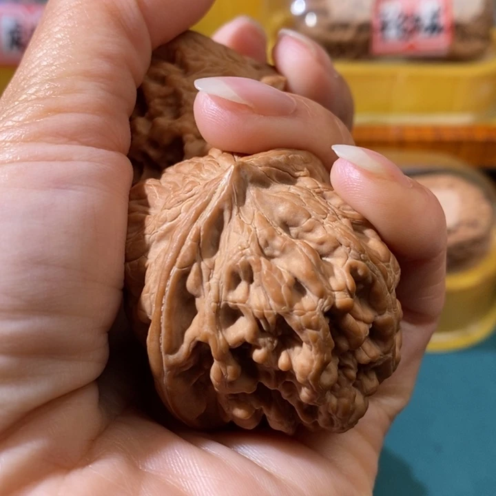 文玩核桃吊坠哈*凤凰台