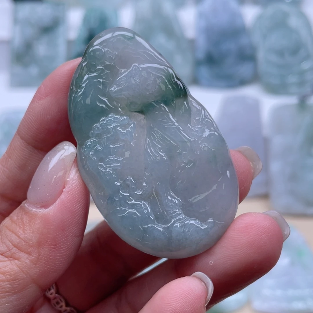 小***儿颈饰未镶嵌翡翠虎牌