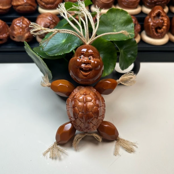 大橄榄核龟仙人雕刻天线宝宝款小人神龟文玩富甲天下手把件