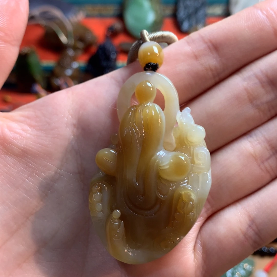 和田玉挂件未镶嵌旅*家