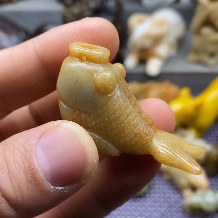未镶嵌蛇纹石玉颈饰