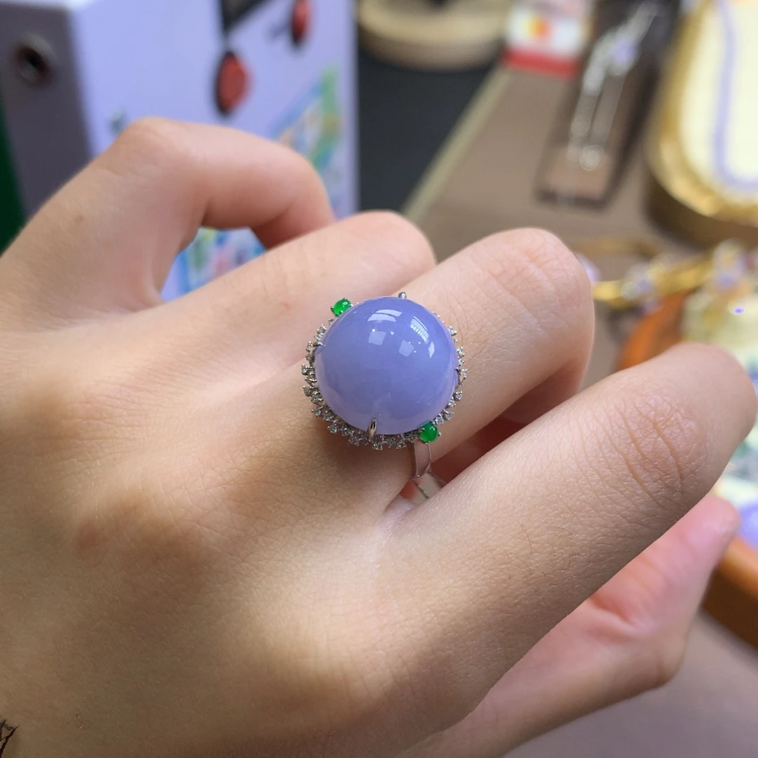 翡翠18K金镶嵌颈饰翡翠