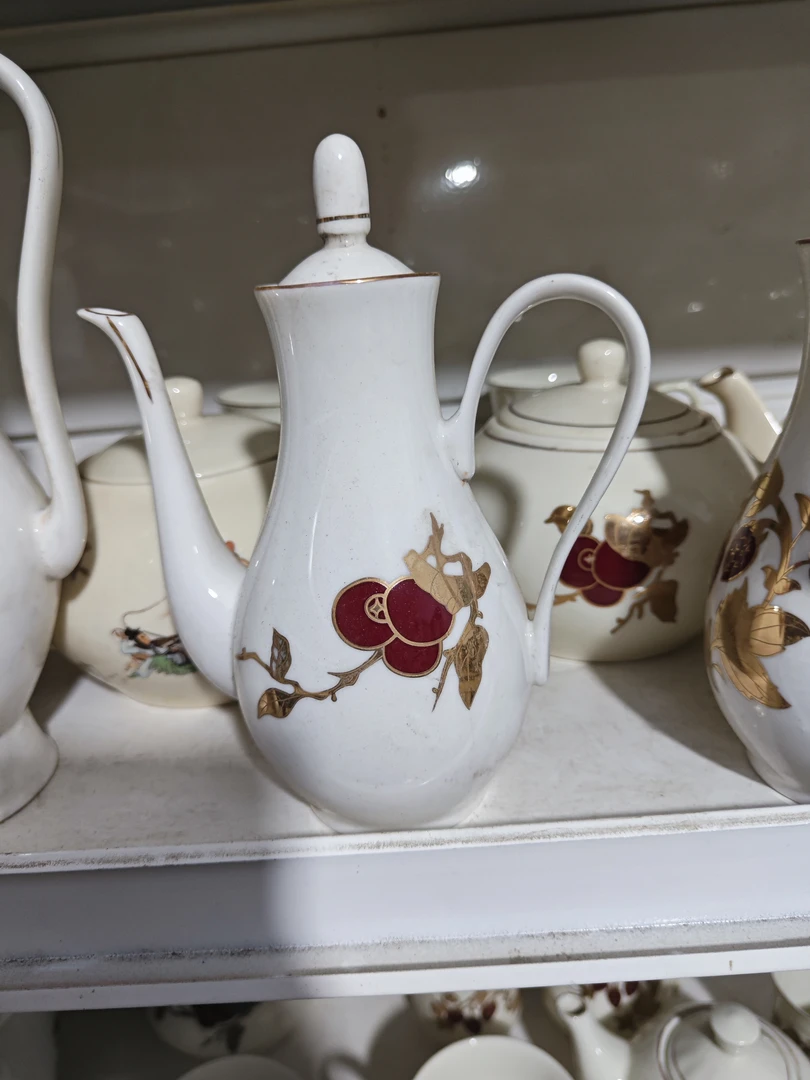 红果复古酒壶，容量240邯郸二厂酒壶有脱金，介意勿拍陶瓷酒具