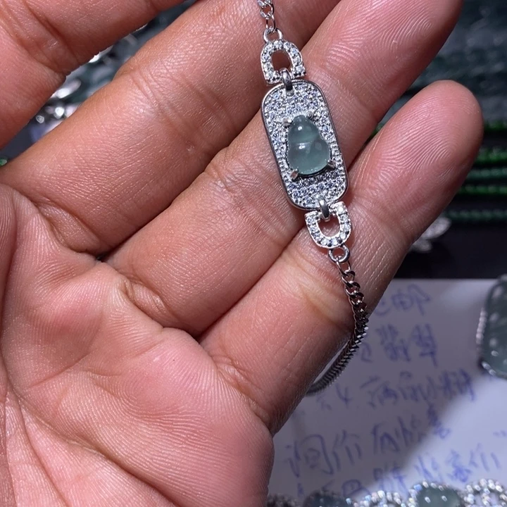 翡翠未镶嵌颈饰天然翡翠