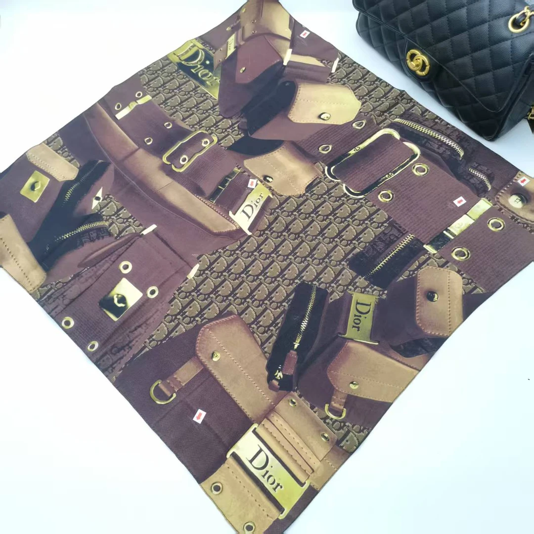 95新 DIOR/迪奥 海囤/迪奥/丝巾/微瑕/xh94090