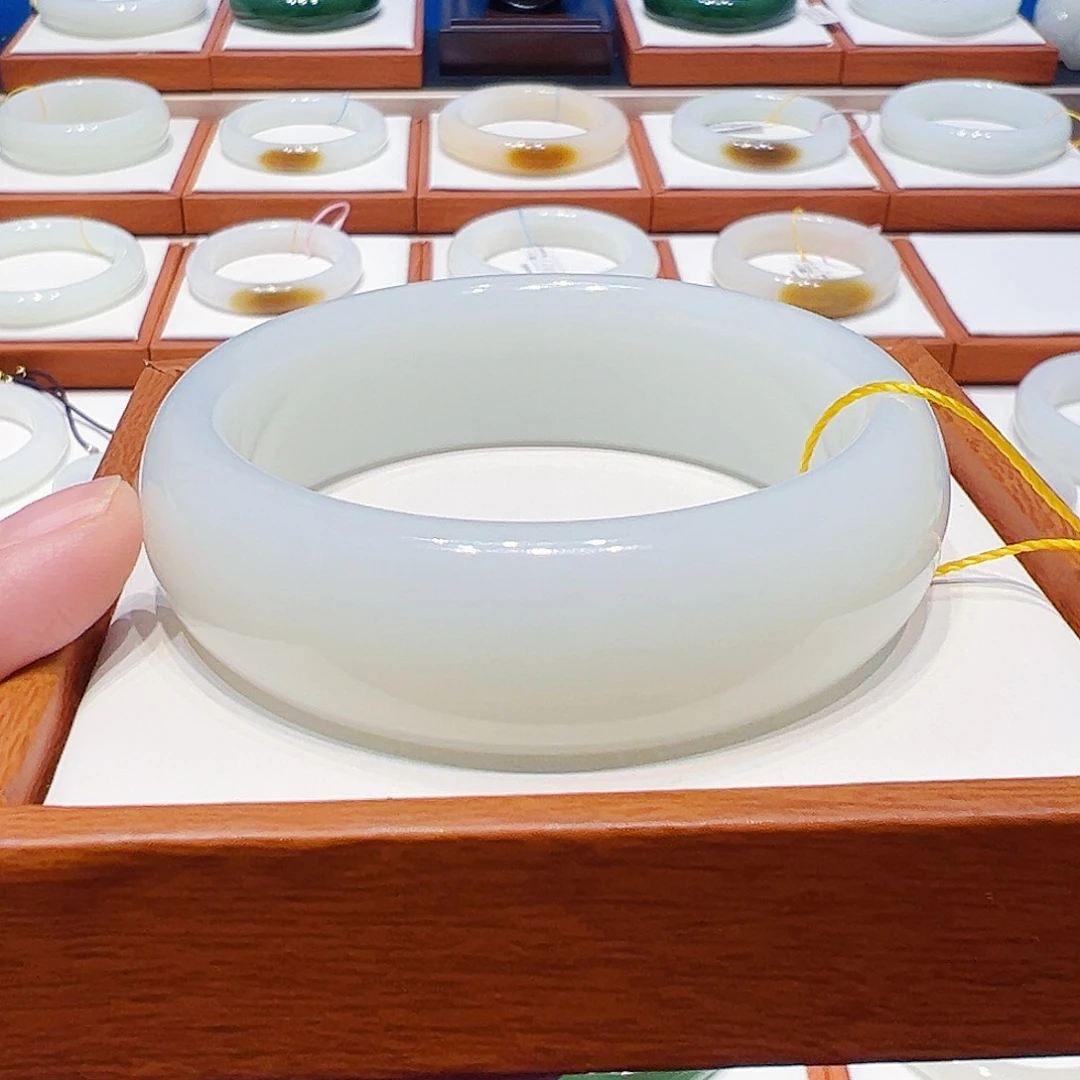 和田玉未镶嵌手镯羊脂白5758