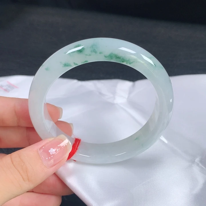 未镶嵌手镯翡翠。。