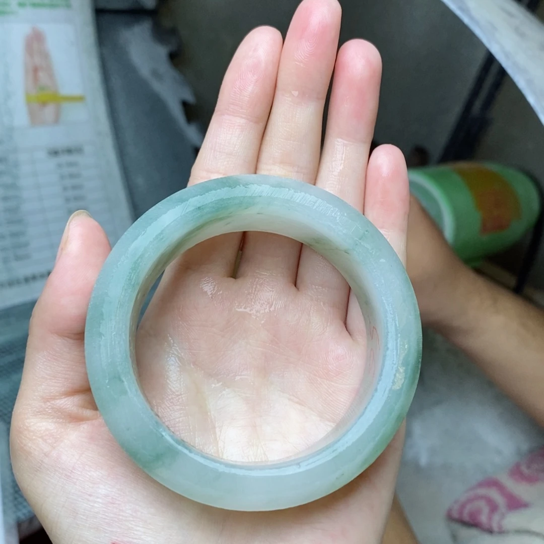 月***）石英质玉手镯未镶嵌定制