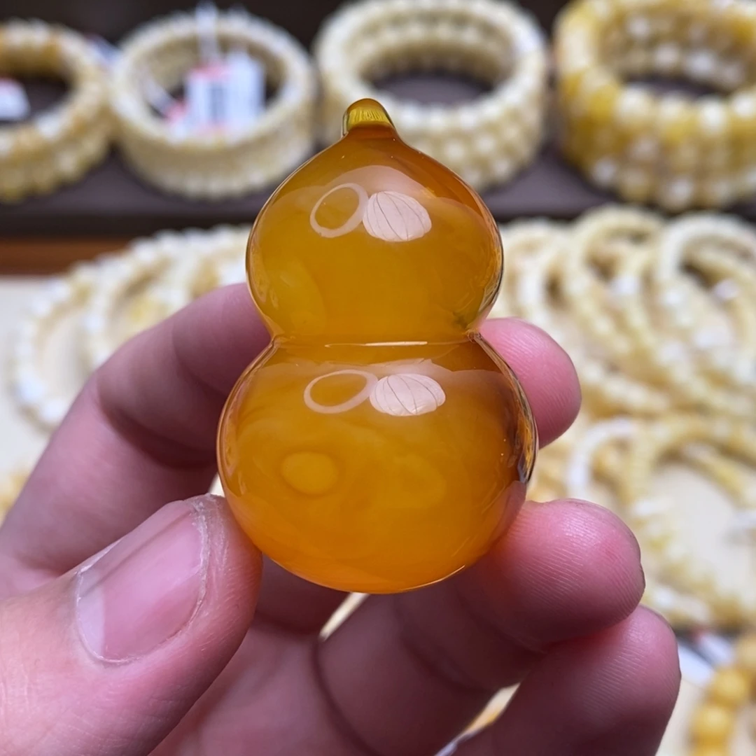 琥珀未镶嵌珠宝奇石16克