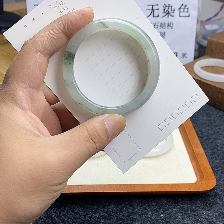 石英质玉未镶嵌手镯1006