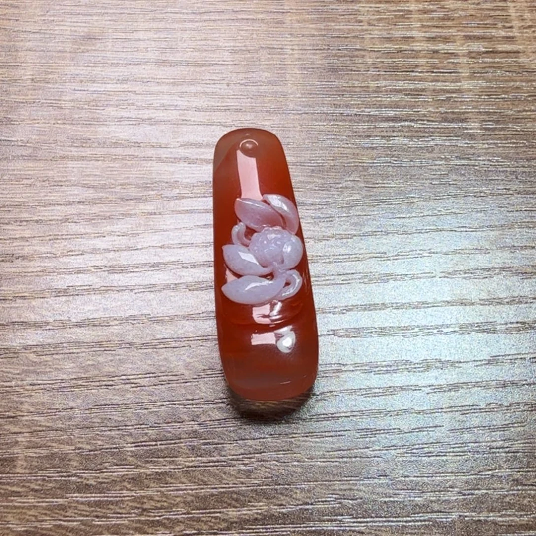子***弦南红玛瑙未镶嵌挂件
