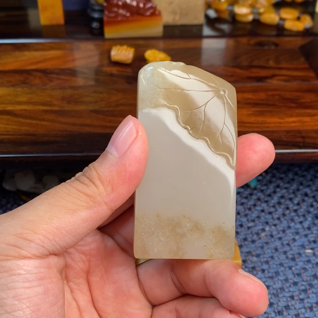 翘***神寿山石收藏作品石