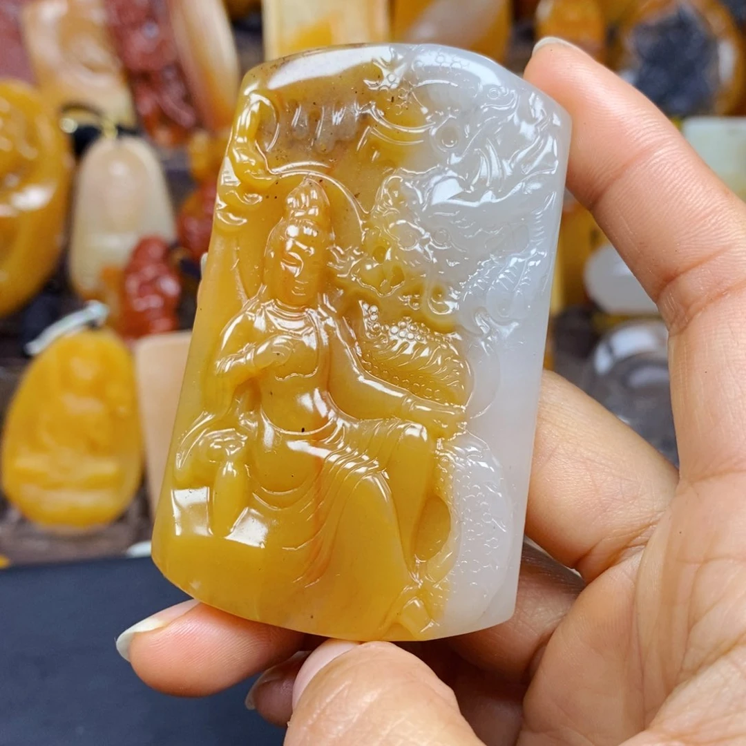 石英质玉（黄龙玉）颈饰未镶嵌