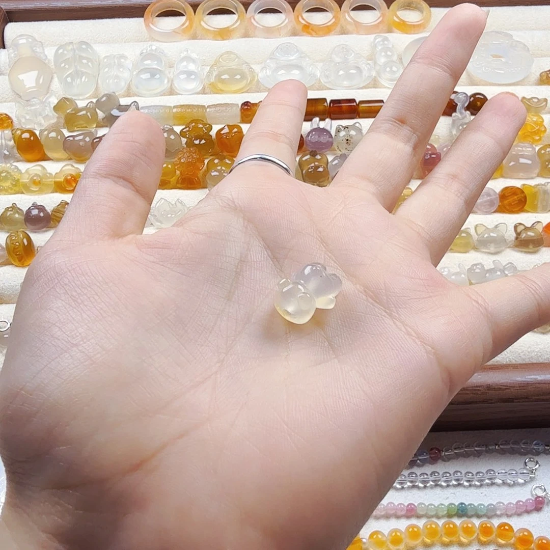 玛瑙/玉髓颈饰合金