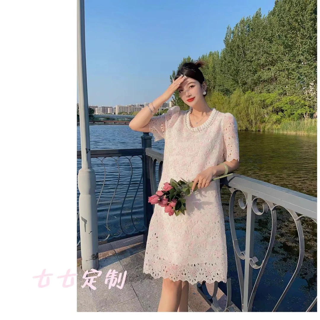 仙女风优雅蕾丝女2024夏季新款高级感设计印花裙24062