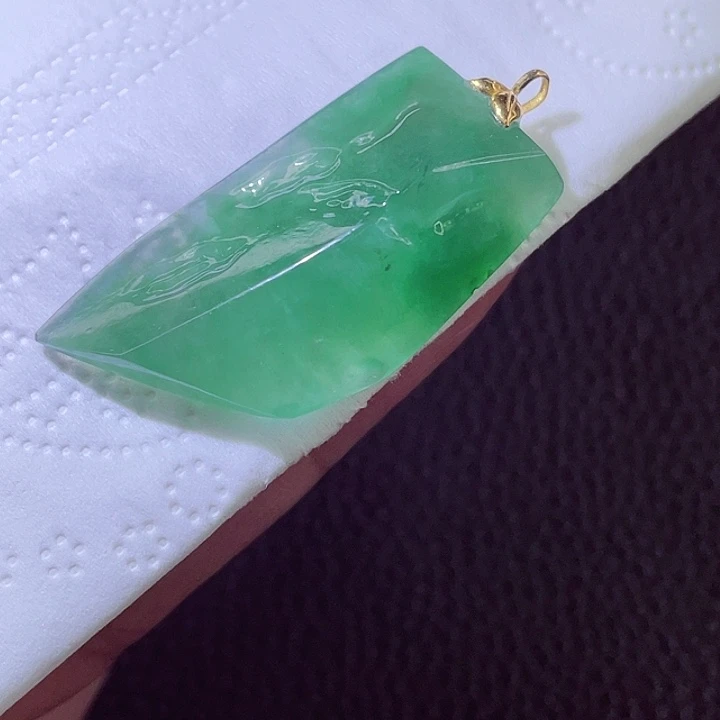 颈饰18K金镶嵌翡翠翡翠