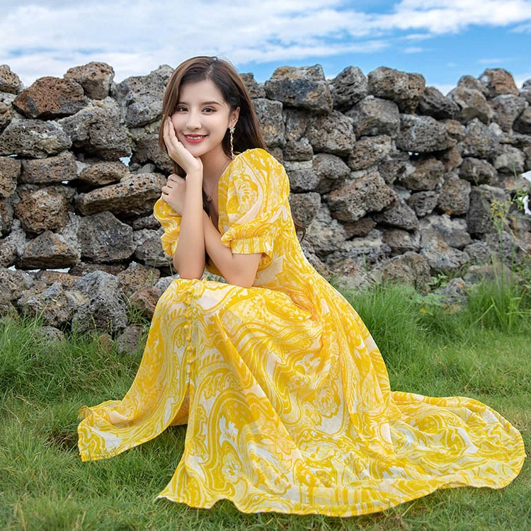 范露露法式超仙V领黄色碎花连衣裙海边度假高级雪纺飘逸茶歇长裙