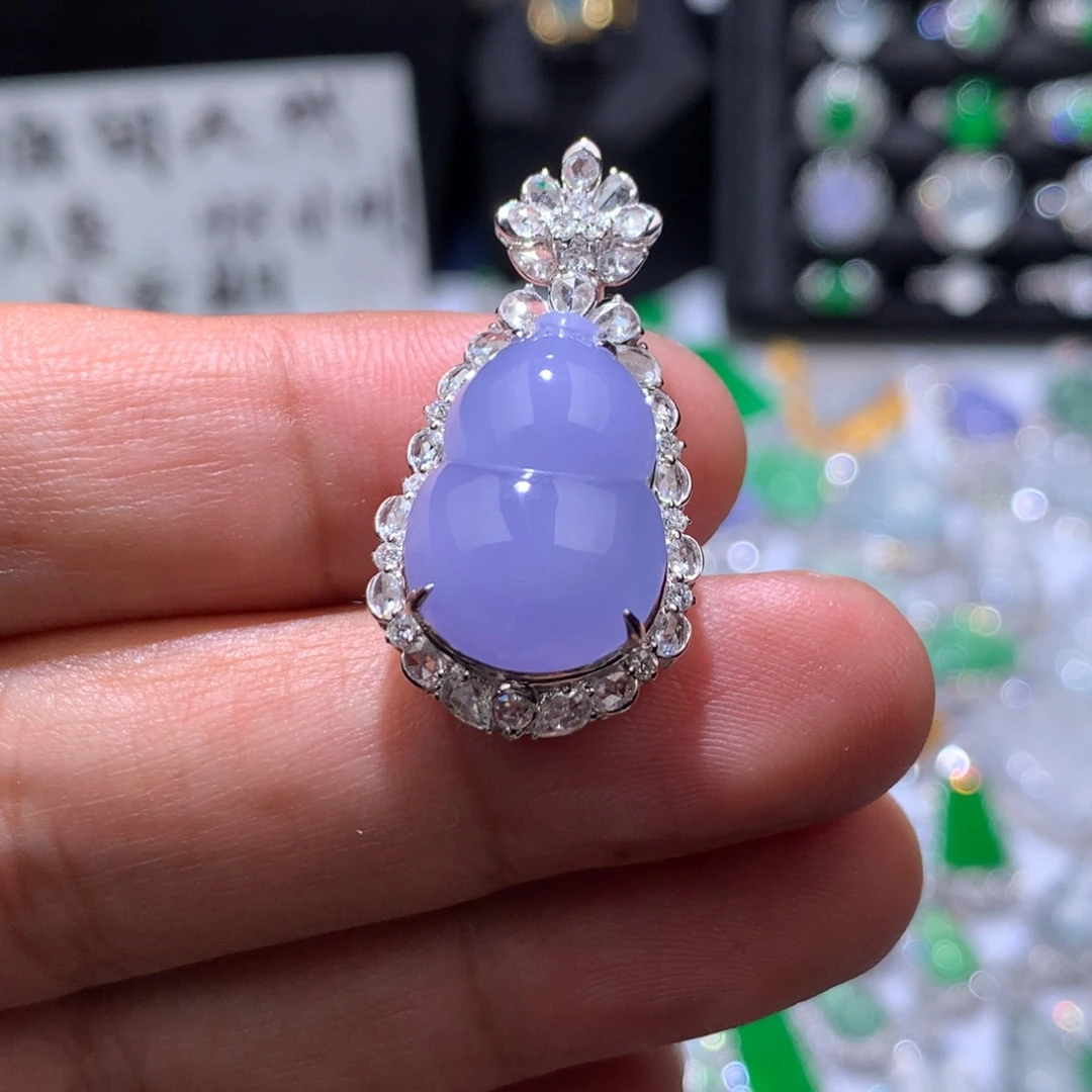 翡翠18K金镶嵌吊坠(赠链)