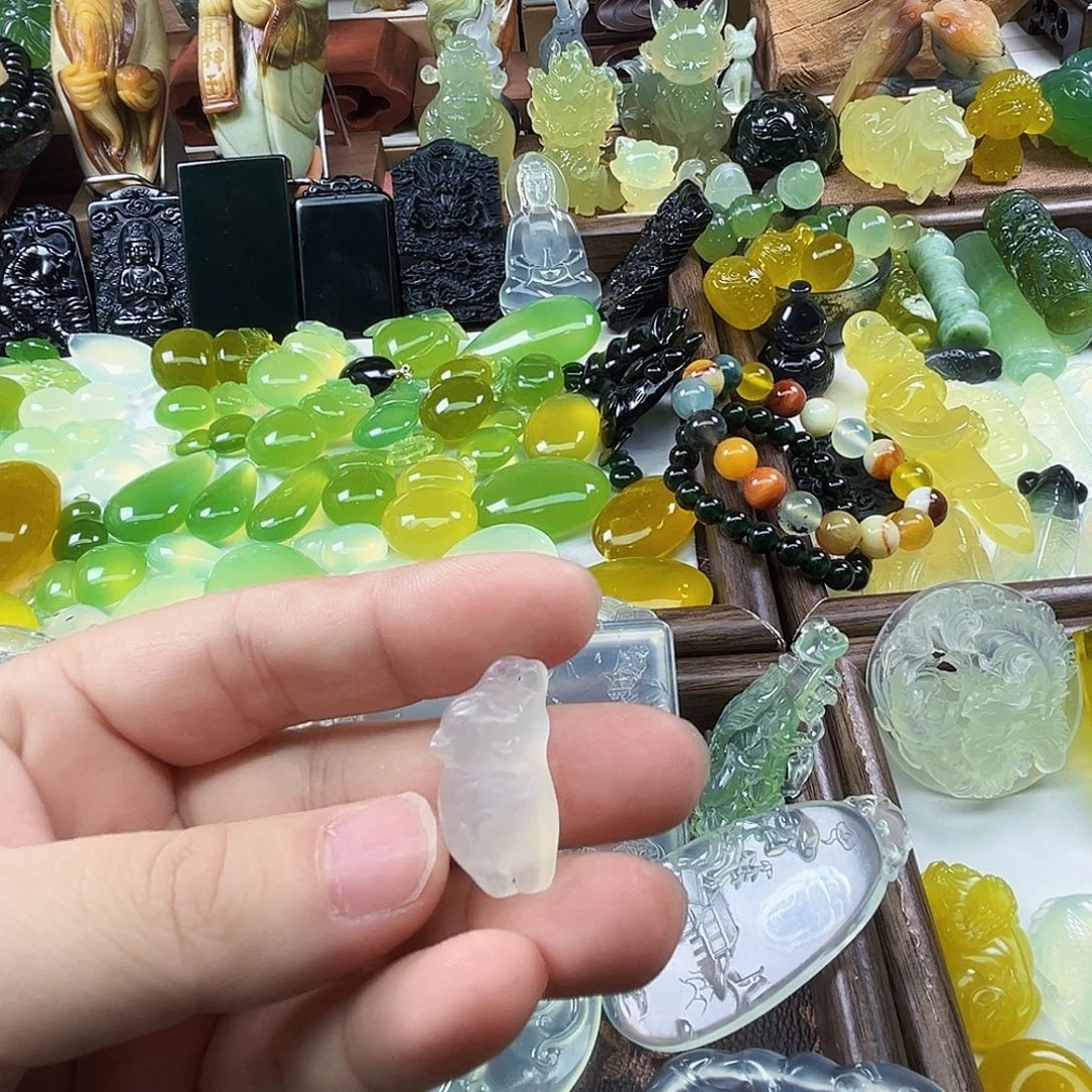 岫玉未镶嵌吊坠(不含链)