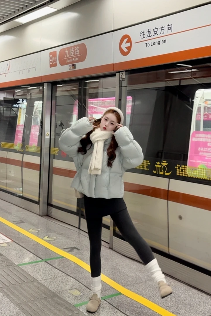 DA BAO【彩虹方糖升级版】显白显瘦款连帽软FUFU保暖鹅绒服上衣外套