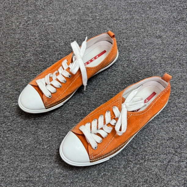95新 Prada/普拉达 橙色做旧板鞋37.5码/2967