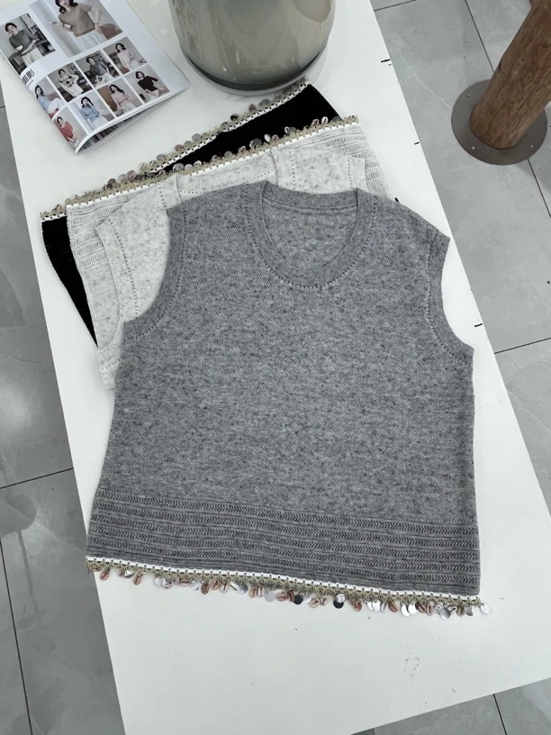 2025羊毛针织秋重工女装叠穿贝螺圆领短款针织马夹长袖