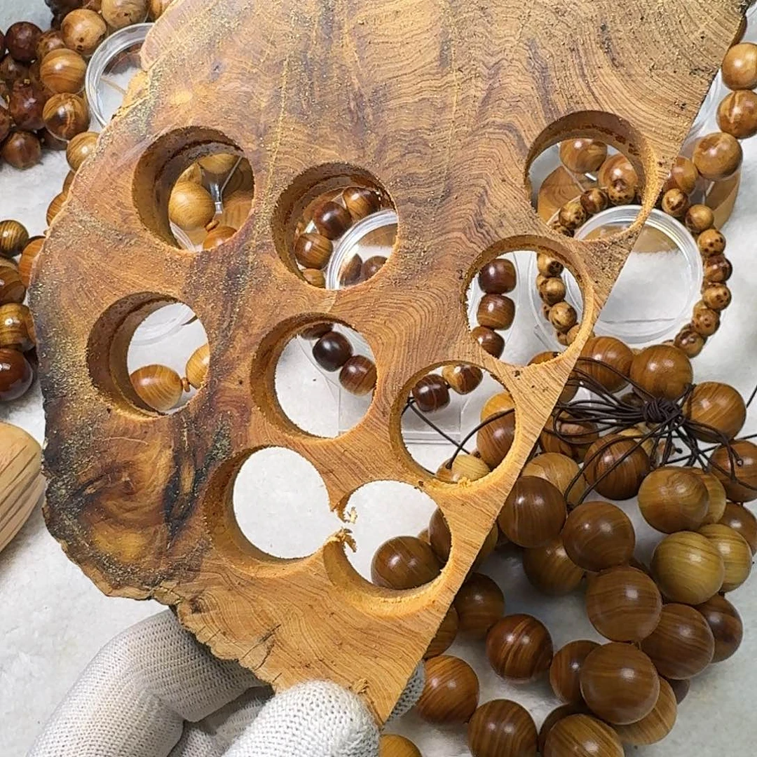 柏木清*雷击崖柏把件