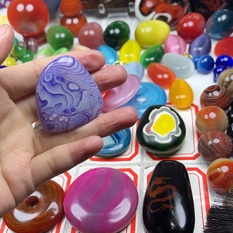 玛瑙/玉髓颈饰未镶嵌