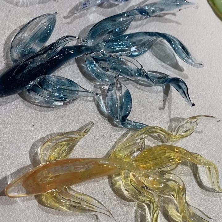 琉璃手工艺品山**?琉璃