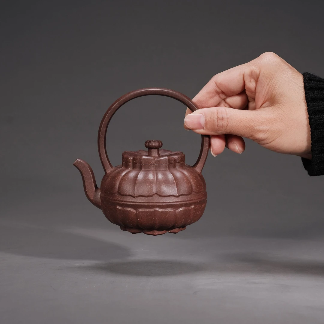 『宜子孙』莲台提梁壶.筋纹器系列.紫泥160cc